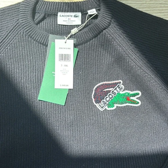 Men’s Lacoste size 7, extra extra large sweater from the 2024 collection